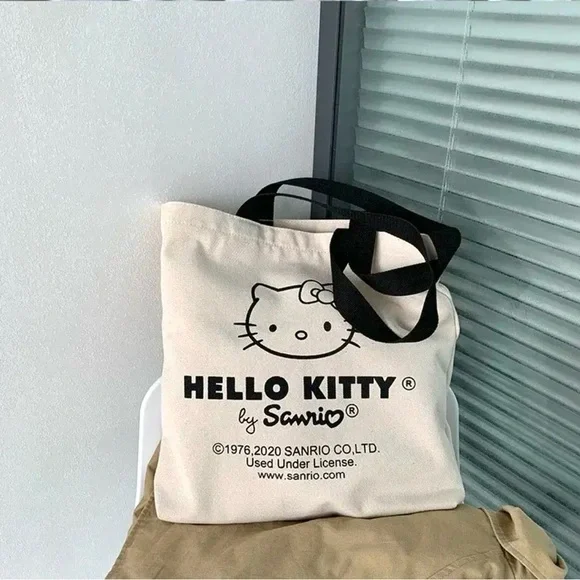 🆕 Hello Kitty Tote bag / cream  color w/ black graphics & straps 🖤 - Picture 6 of 8